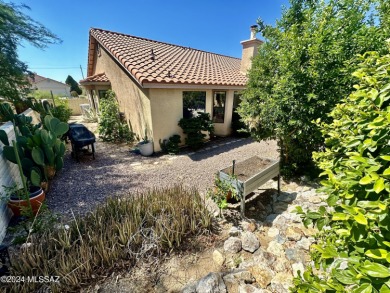 Charming 3 bedroom +den cul-de-sac home in a quiet on Omni Tucson National Golf Resort and Spa - Sonoran in Arizona - for sale on GolfHomes.com, golf home, golf lot