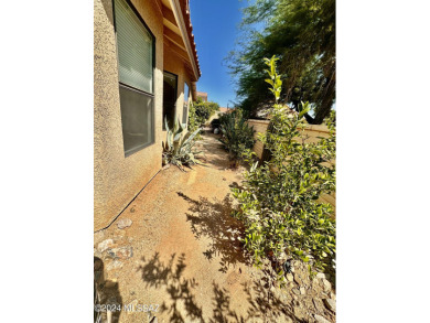 Charming 3 bedroom +den cul-de-sac home in a quiet on Omni Tucson National Golf Resort and Spa - Sonoran in Arizona - for sale on GolfHomes.com, golf home, golf lot