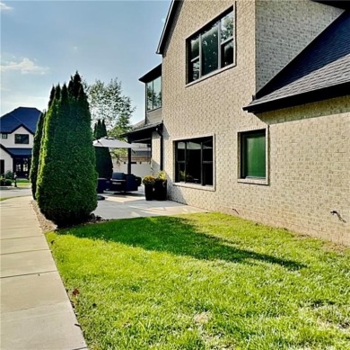 This stunning Shadow Valley Garden home offers a perfect blend on Shadow Valley Country Club in Arkansas - for sale on GolfHomes.com, golf home, golf lot