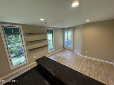 Elegant Golf Course Living in Tellico Village.

East on Toqua Golf Course - Loudon County in Tennessee - for sale on GolfHomes.com, golf home, golf lot