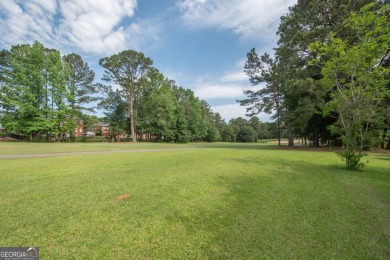 Hard to Find Stepless Ranch on Golf Course with minimal HOA on Canongate On White Oak Golf Course in Georgia - for sale on GolfHomes.com, golf home, golf lot