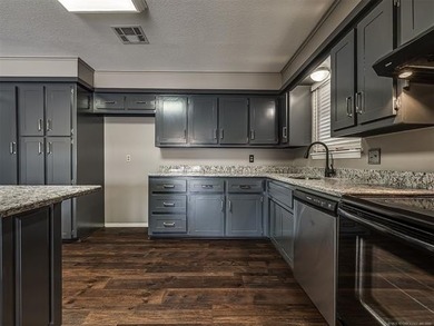 RARE QUAIL RIDGE IV GEM! INSTANT EQUITY!! Stunning home situated on Adams Municipal Golf Course in Oklahoma - for sale on GolfHomes.com, golf home, golf lot