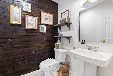 132 St Andrews | Rockport Country Club. A spacious and on Rockport Country Club in Texas - for sale on GolfHomes.com, golf home, golf lot