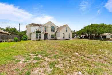 132 St Andrews | Rockport Country Club. A spacious and on Rockport Country Club in Texas - for sale on GolfHomes.com, golf home, golf lot