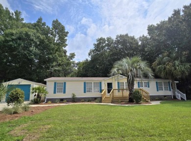 3 Bedroom, 2 bath immaculate home with one car garage, 20x12 on Wachesaw Plantation East Golf Course in South Carolina - for sale on GolfHomes.com, golf home, golf lot
