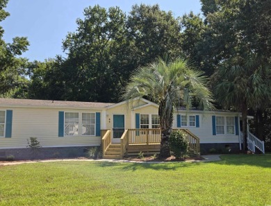 3 Bedroom, 2 bath immaculate home with one car garage, 20x12 on Wachesaw Plantation East Golf Course in South Carolina - for sale on GolfHomes.com, golf home, golf lot