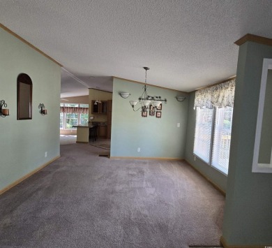 3 Bedroom, 2 bath immaculate home with one car garage, 20x12 on Wachesaw Plantation East Golf Course in South Carolina - for sale on GolfHomes.com, golf home, golf lot