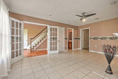 Beautifully maintained Traditional-style Home, sits on a 0.40 on Country Club of Bristol in Tennessee - for sale on GolfHomes.com, golf home, golf lot