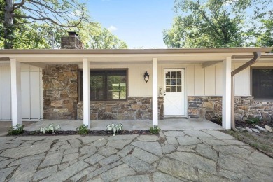 Adorable property in the Shropshire Subdivision! Completely on Bella Vista Country Club - Kingswood in Arkansas - for sale on GolfHomes.com, golf home, golf lot