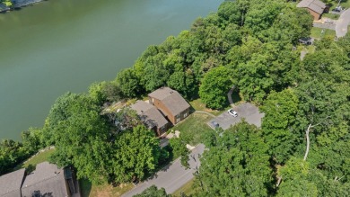 Spacious Lakeview Upper level 3 bedroom 2 full bath condo with a on Woodson Bend Resort in Kentucky - for sale on GolfHomes.com, golf home, golf lot