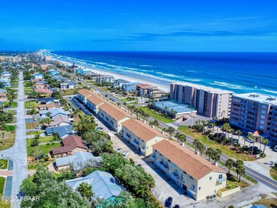 Discover this beautifully renovated three-story unit with an on Harbour Village Golf and Yacht Club in Florida - for sale on GolfHomes.com, golf home, golf lot