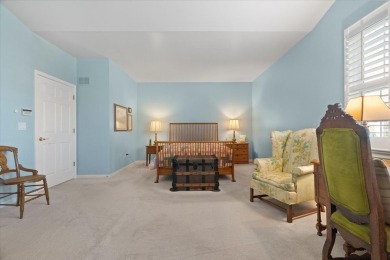Bright & Spacious 3 bedroom 2.5 bath Ranch in a Vibrant 55+ on Grayslake Golf Course in Illinois - for sale on GolfHomes.com, golf home, golf lot