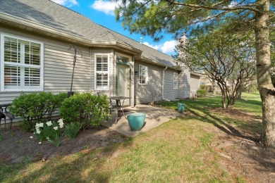Bright & Spacious 3 bedroom 2.5 bath Ranch in a Vibrant 55+ on Grayslake Golf Course in Illinois - for sale on GolfHomes.com, golf home, golf lot