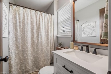 Come see this charming house on the corner! This 3 bed, 2 on Vache-Grasse Country Club in Arkansas - for sale on GolfHomes.com, golf home, golf lot