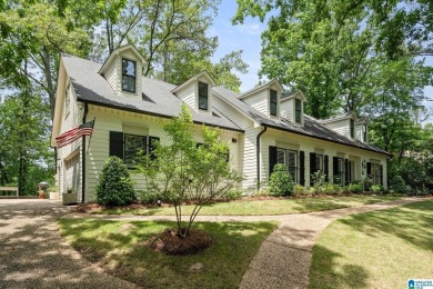 Stunningly Renovated Home in Riverchase -- 4 Bed, 3.5 Bath, 3 on Riverchase Country Club in Alabama - for sale on GolfHomes.com, golf home, golf lot