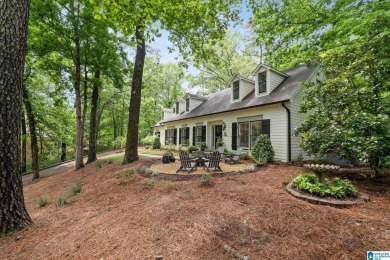 Stunningly Renovated Home in Riverchase -- 4 Bed, 3.5 Bath, 3 on Riverchase Country Club in Alabama - for sale on GolfHomes.com, golf home, golf lot