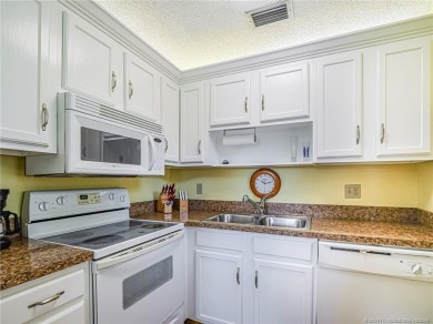 MOTIVATED SELLER!! Turn-key 1BR/1.5BA in Vista Royale, Vero's on The American Golf Club in Florida - for sale on GolfHomes.com, golf home, golf lot