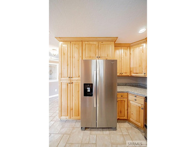 Beautifully maintained 2-bedroom, 2-bath townhome offering on  in ID - for sale on GolfHomes.com, golf home, golf lot