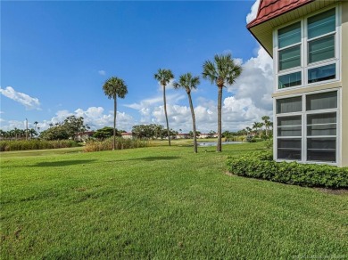 MOTIVATED SELLER!! Turn-key 1BR/1.5BA in Vista Royale, Vero's on The American Golf Club in Florida - for sale on GolfHomes.com, golf home, golf lot