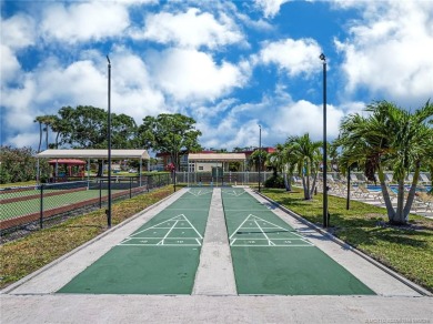 MOTIVATED SELLER!! Turn-key 1BR/1.5BA in Vista Royale, Vero's on The American Golf Club in Florida - for sale on GolfHomes.com, golf home, golf lot