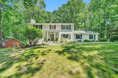 Hunting Hills Golf Course Location! Classic Colonial featuring on Hunting Hills Country Club in Virginia - for sale on GolfHomes.com, golf home, golf lot