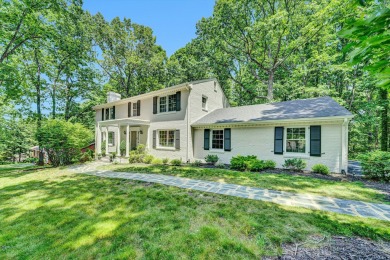 Hunting Hills Golf Course Location! Classic Colonial featuring on Hunting Hills Country Club in Virginia - for sale on GolfHomes.com, golf home, golf lot