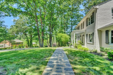 Hunting Hills Golf Course Location! Classic Colonial featuring on Hunting Hills Country Club in Virginia - for sale on GolfHomes.com, golf home, golf lot