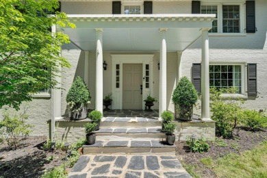 Hunting Hills Golf Course Location! Classic Colonial featuring on Hunting Hills Country Club in Virginia - for sale on GolfHomes.com, golf home, golf lot