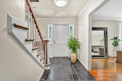 Hunting Hills Golf Course Location! Classic Colonial featuring on Hunting Hills Country Club in Virginia - for sale on GolfHomes.com, golf home, golf lot