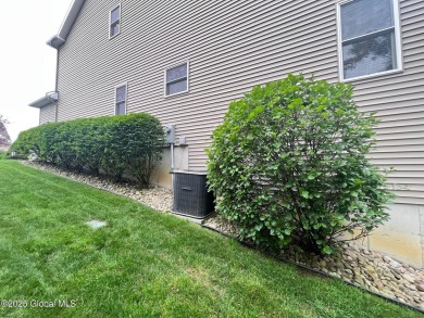 Welcome home to this move in ready 3 bedroom 2.5 baths townhouse on Town Of Colonie Golf Course in New York - for sale on GolfHomes.com, golf home, golf lot