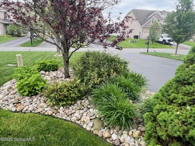 Welcome home to this move in ready 3 bedroom 2.5 baths townhouse on Town Of Colonie Golf Course in New York - for sale on GolfHomes.com, golf home, golf lot