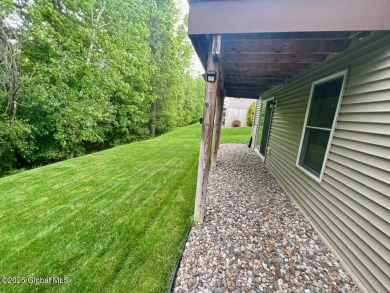 Welcome home to this move in ready 3 bedroom 2.5 baths townhouse on Town Of Colonie Golf Course in New York - for sale on GolfHomes.com, golf home, golf lot
