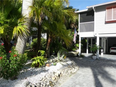 Beautiful home in exclusive Isle of Pines. Close to Pineland on Alden Pines Golf Club in Florida - for sale on GolfHomes.com, golf home, golf lot