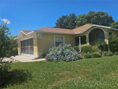 Move-ready 3 bedroom, 2 bath villa in Brentwood with 9 hole on Brentwood Farms Golf Club in Florida - for sale on GolfHomes.com, golf home, golf lot