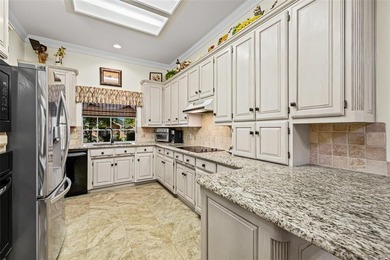 NEAT AS A PIN 3-2.5-2 home with golf cart garage located on on Pecan Plantation Country Club in Texas - for sale on GolfHomes.com, golf home, golf lot