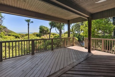 This light and airy Seascape oceanfront villa offers an open on Kiawah Island Resort - Cougar Point in South Carolina - for sale on GolfHomes.com, golf home, golf lot