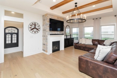 Stunning Property on Otter Creek Golf Course! Welcome to this on Otter Creek Golf Course in Iowa - for sale on GolfHomes.com, golf home, golf lot