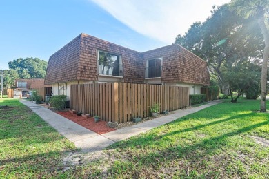 Fantastic Community! Great Deal! Minutes from Nova University on Pine Island Ridge Country Club in Florida - for sale on GolfHomes.com, golf home, golf lot