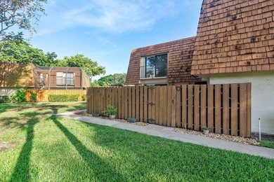 Fantastic Community! Great Deal! Minutes from Nova University on Pine Island Ridge Country Club in Florida - for sale on GolfHomes.com, golf home, golf lot