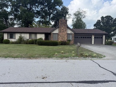 Situated along the scenic #4 fairway, this spacious ranch home on Berea Country Club in Kentucky - for sale on GolfHomes.com, golf home, golf lot