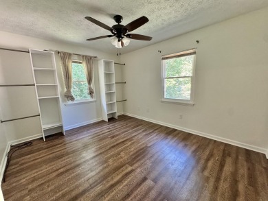 This adorable Duplex has been owner occupied and well maintained on Bright Leaf Golf Course in Kentucky - for sale on GolfHomes.com, golf home, golf lot