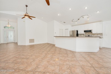 Don't miss this chance to make this inviting 3-bed, 2-bath on Grand Haven Golf Club in Florida - for sale on GolfHomes.com, golf home, golf lot