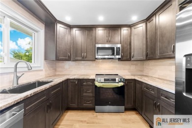 One of Clearbrook's finest!!! This completely remodeled on Clearbrook Golf Club in New Jersey - for sale on GolfHomes.com, golf home, golf lot