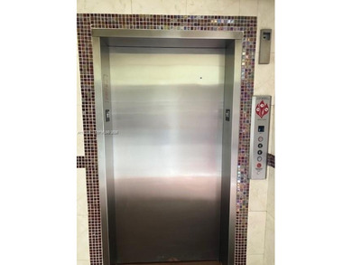 REMODELED, SPACIOUS, 1BR 1.5 BA, CONVENIENTLY LOCATED ON 1ST on Flamingo Lakes Country Club in Florida - for sale on GolfHomes.com, golf home, golf lot