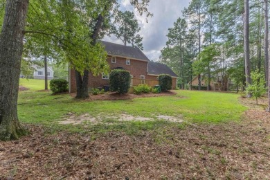 Welcome to 122 Englewood Rd, a beautifully maintained 4-bedroom on Houndslake Country Club in South Carolina - for sale on GolfHomes.com, golf home, golf lot