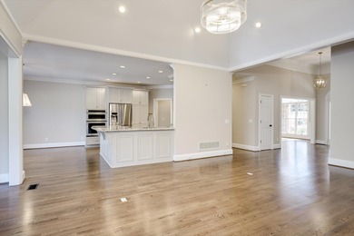 This one level brick home with 4 BR, 3.5 Baths is located in the on Woodside Plantation Country Club in South Carolina - for sale on GolfHomes.com, golf home, golf lot