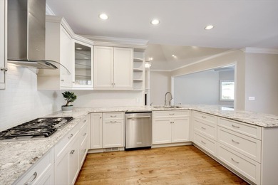 This one level brick home with 4 BR, 3.5 Baths is located in the on Woodside Plantation Country Club in South Carolina - for sale on GolfHomes.com, golf home, golf lot