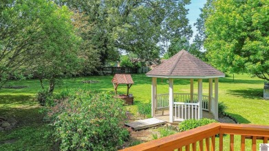 This welcoming 3-bedroom, 2-bath home sits on just over an acre on Paxton Park Golf Course in Kentucky - for sale on GolfHomes.com, golf home, golf lot