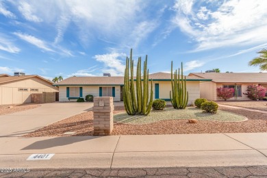 Ahwatukee! South Mountain Views! This 3 bedroom home offers an on Ahwatukee Country Club in Arizona - for sale on GolfHomes.com, golf home, golf lot