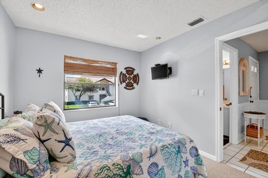 New Roof! Enjoy resort-style living! Condo has breathtaking golf on  in Florida - for sale on GolfHomes.com, golf home, golf lot